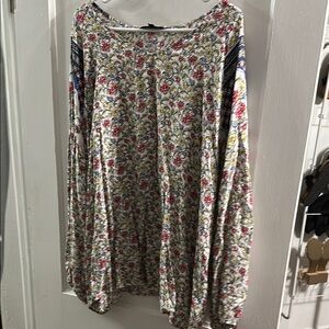 Davi & Dani Floral Top 3XL